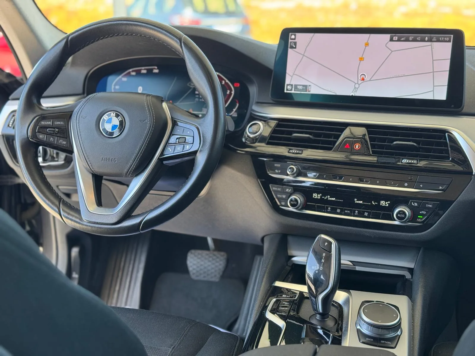 BMW - Serie 5 - Touring - Automático thumbnail 16