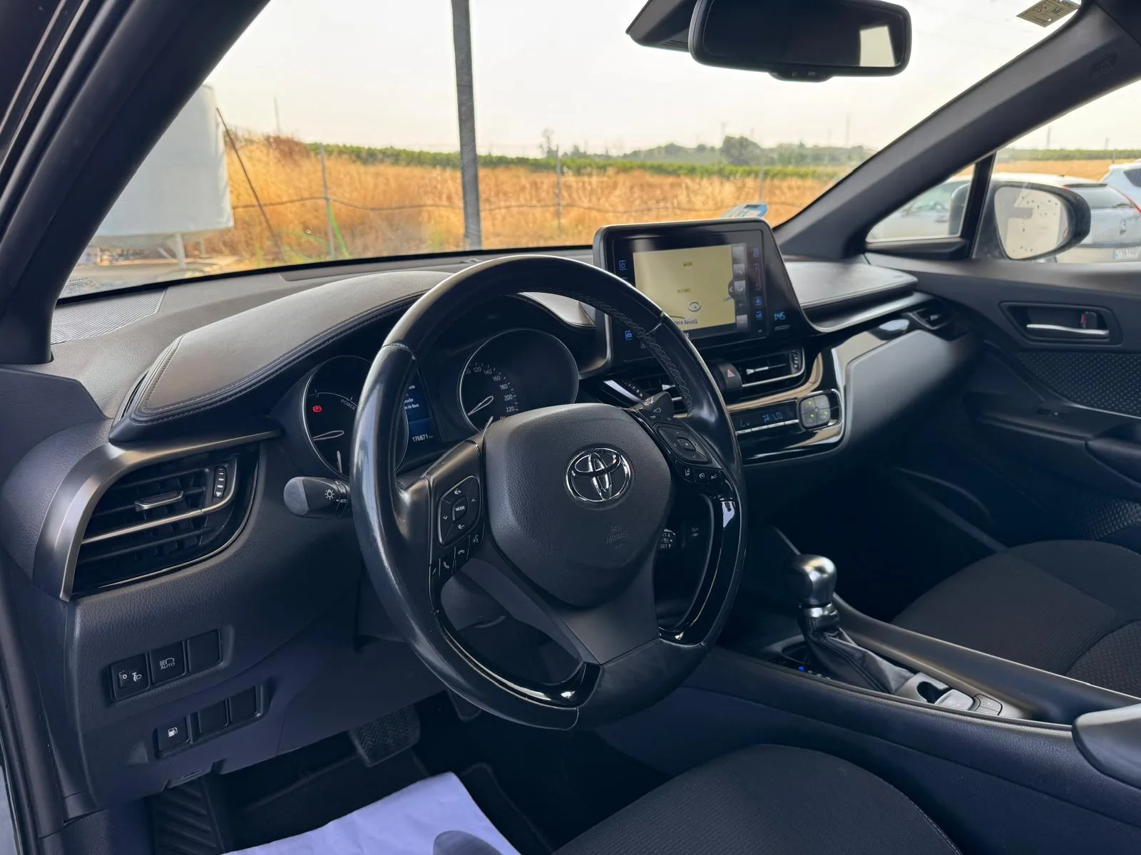 TOYOTA - CHR - Active thumbnail 5