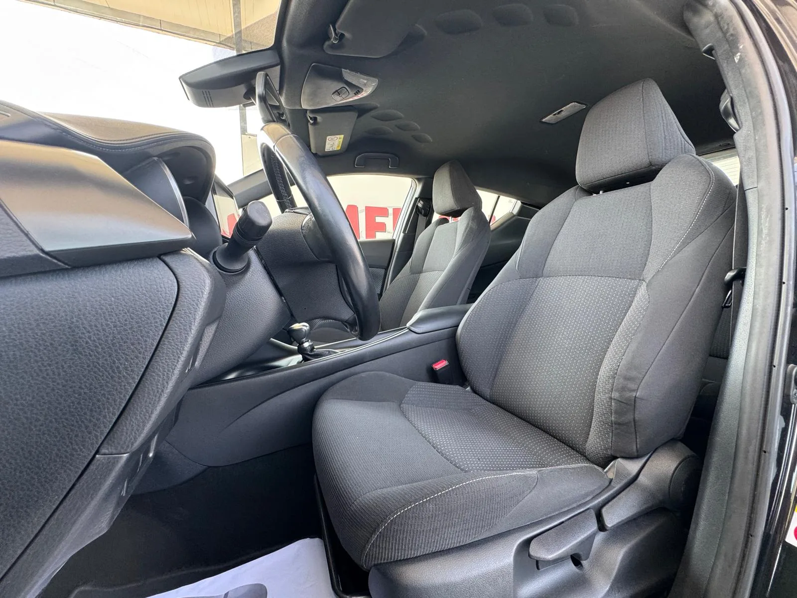 TOYOTA - CHR - Active thumbnail 6