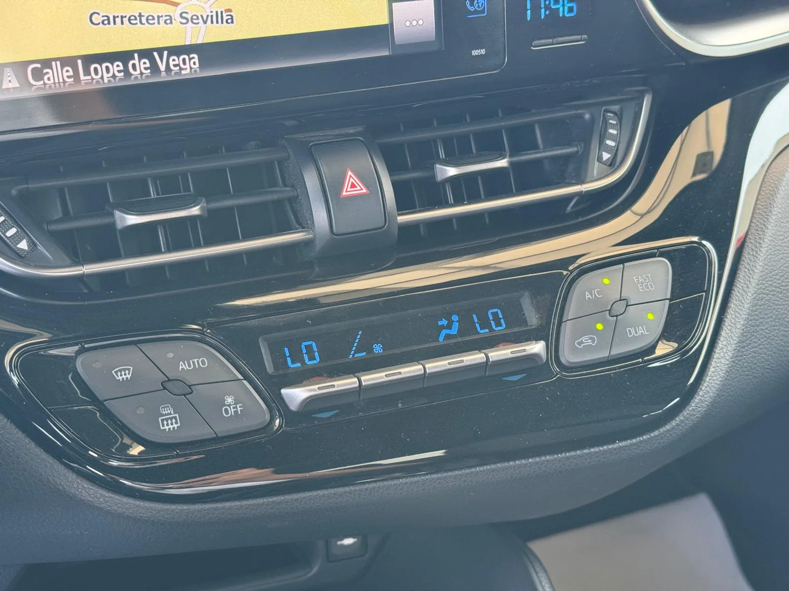 TOYOTA - CHR - Active thumbnail 13