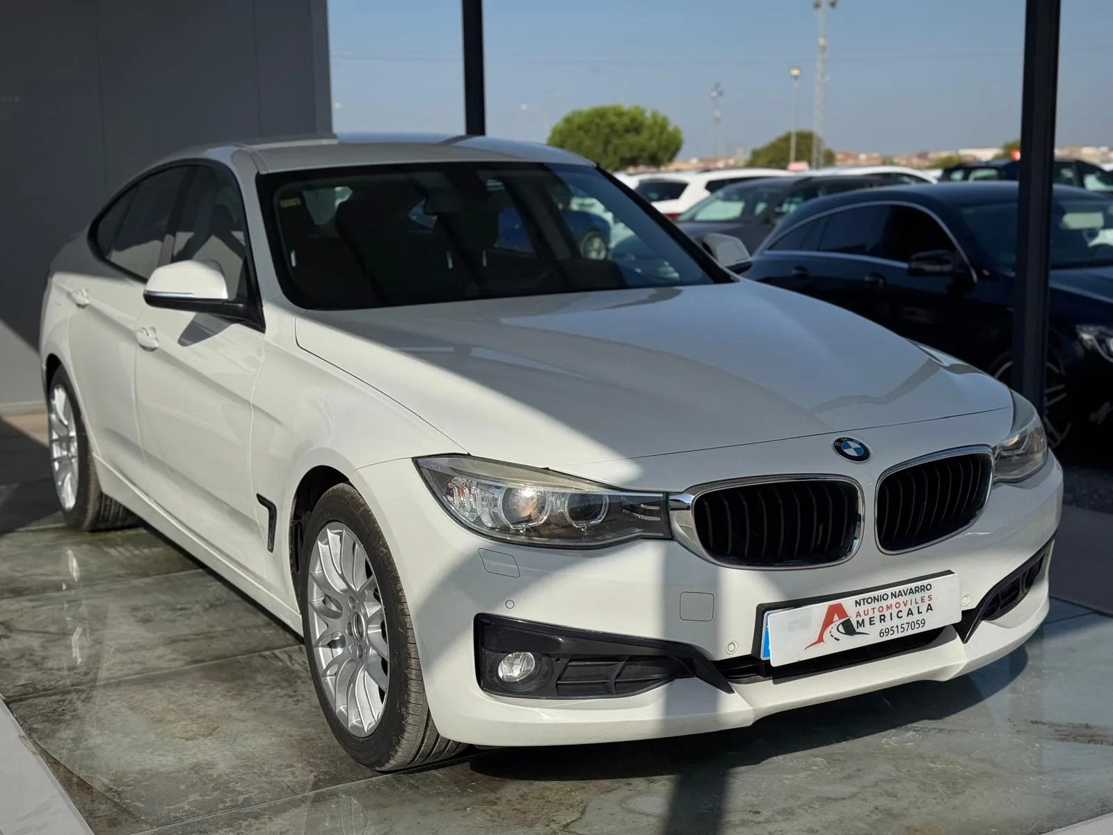 BMW SERIE 3 318d - GRAN TURISMO thumbnail 4