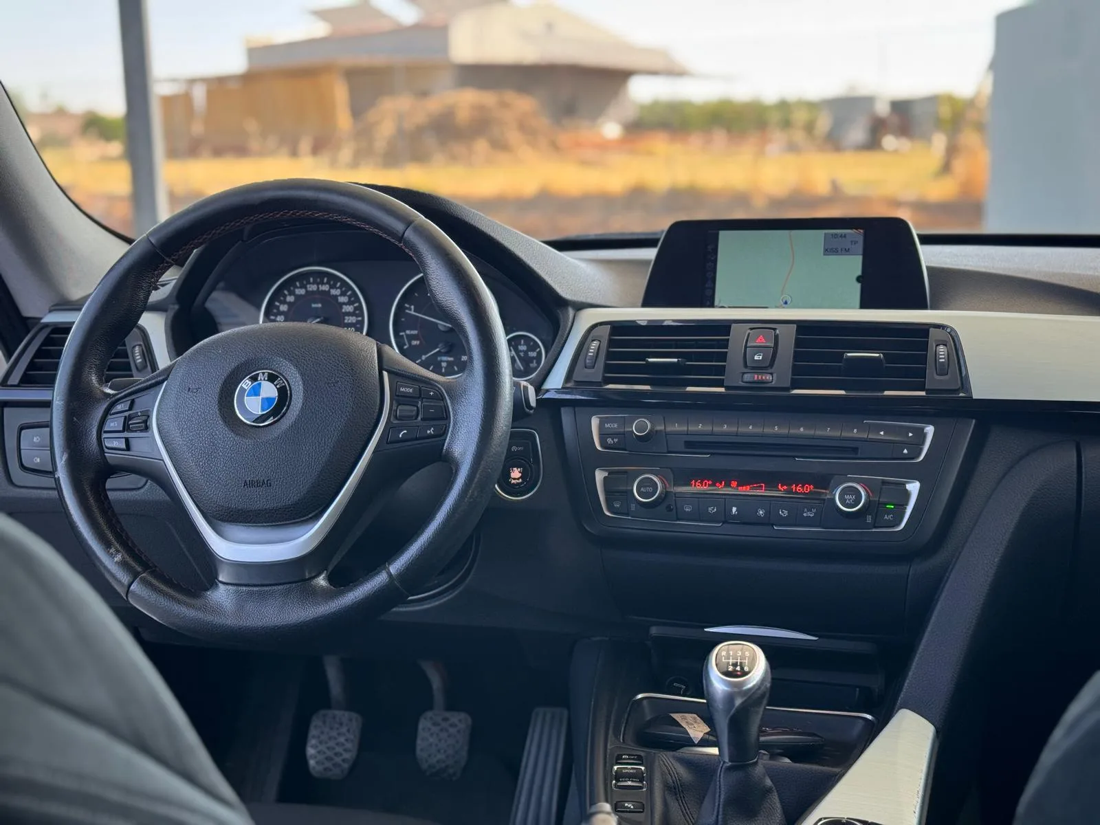 BMW SERIE 3 318d - GRAN TURISMO thumbnail 13