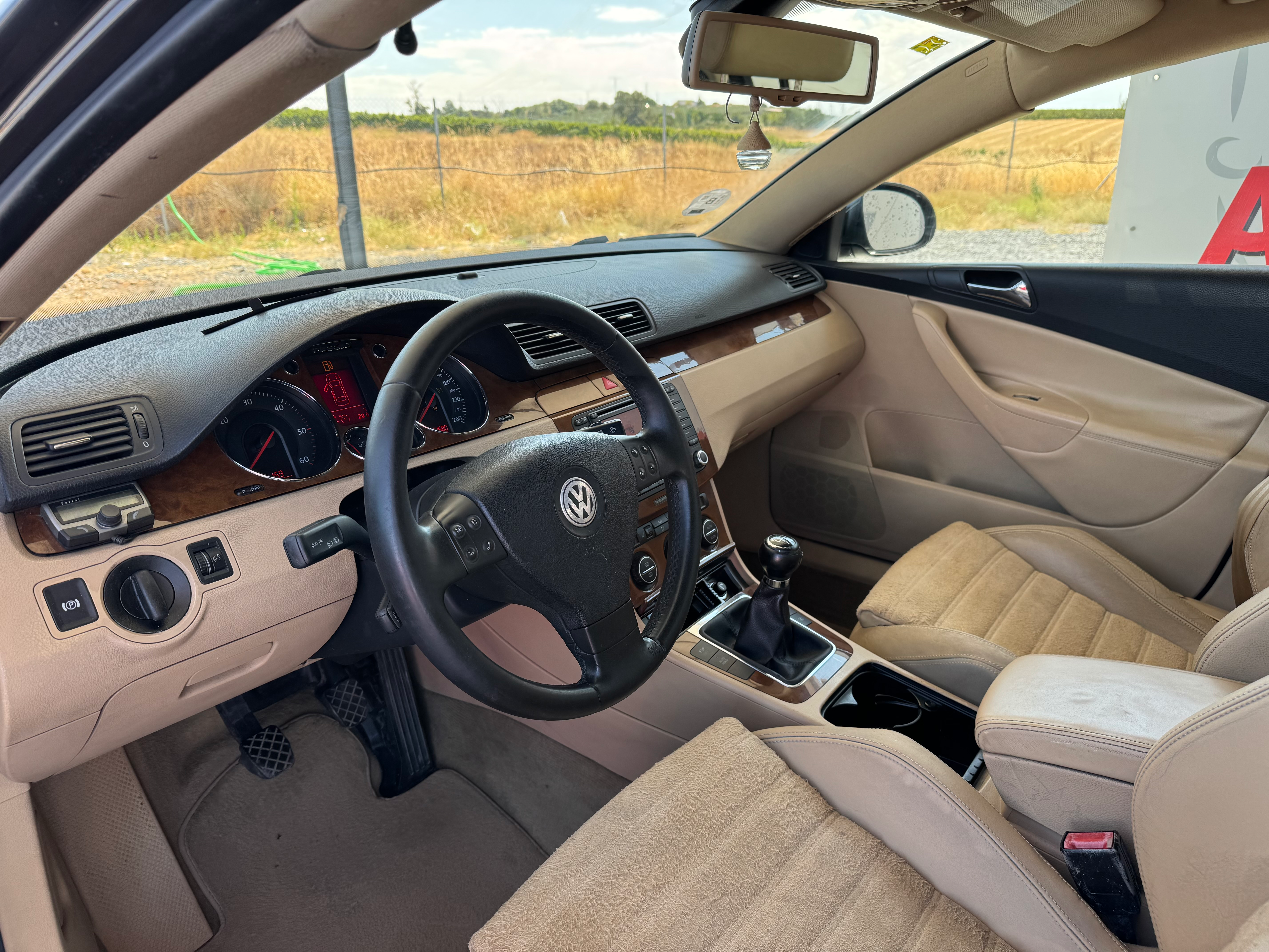 Volkswagen Passat - 2.0 TDI thumbnail 5