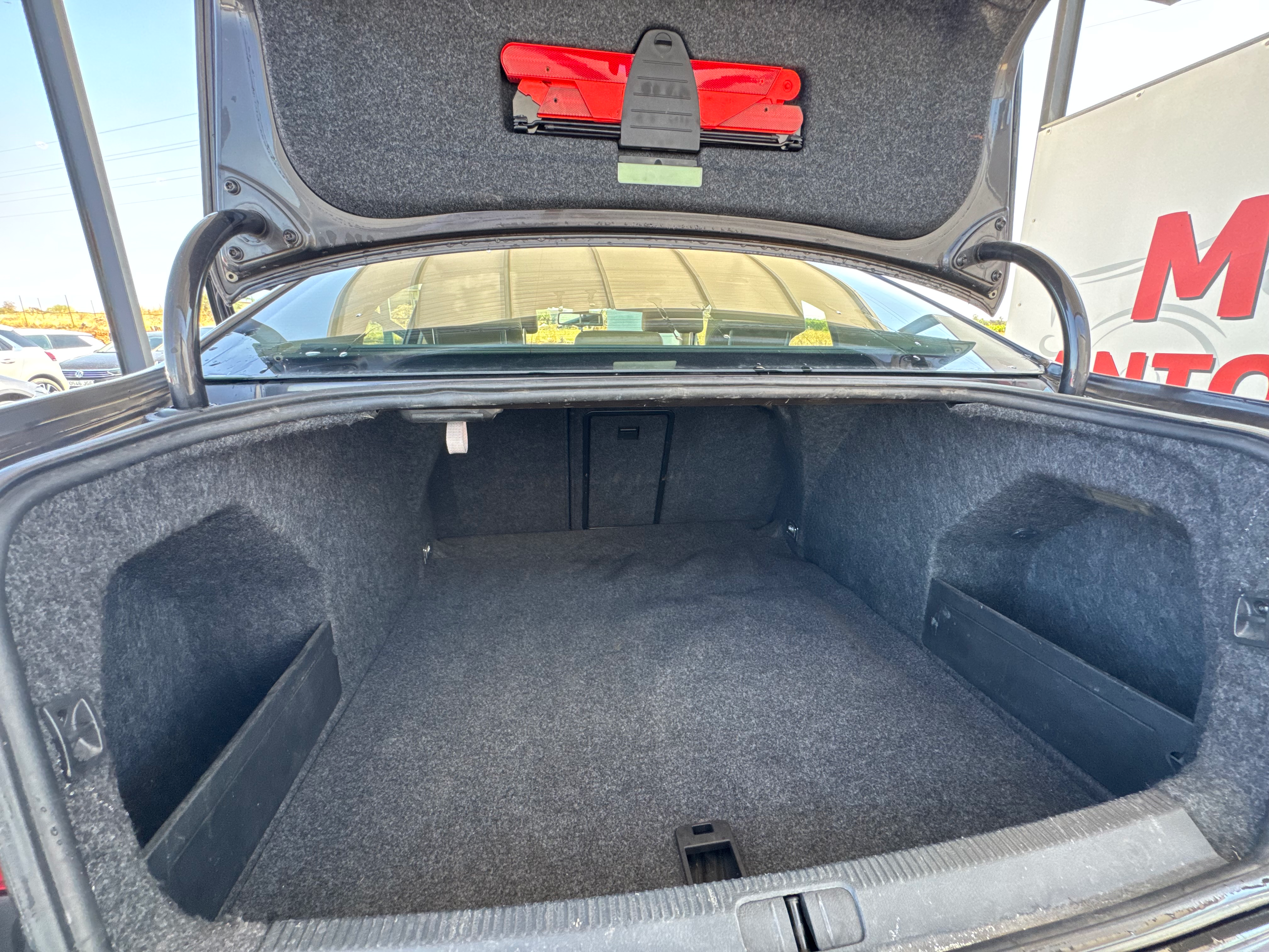 Volkswagen Passat - 2.0 TDI thumbnail 16