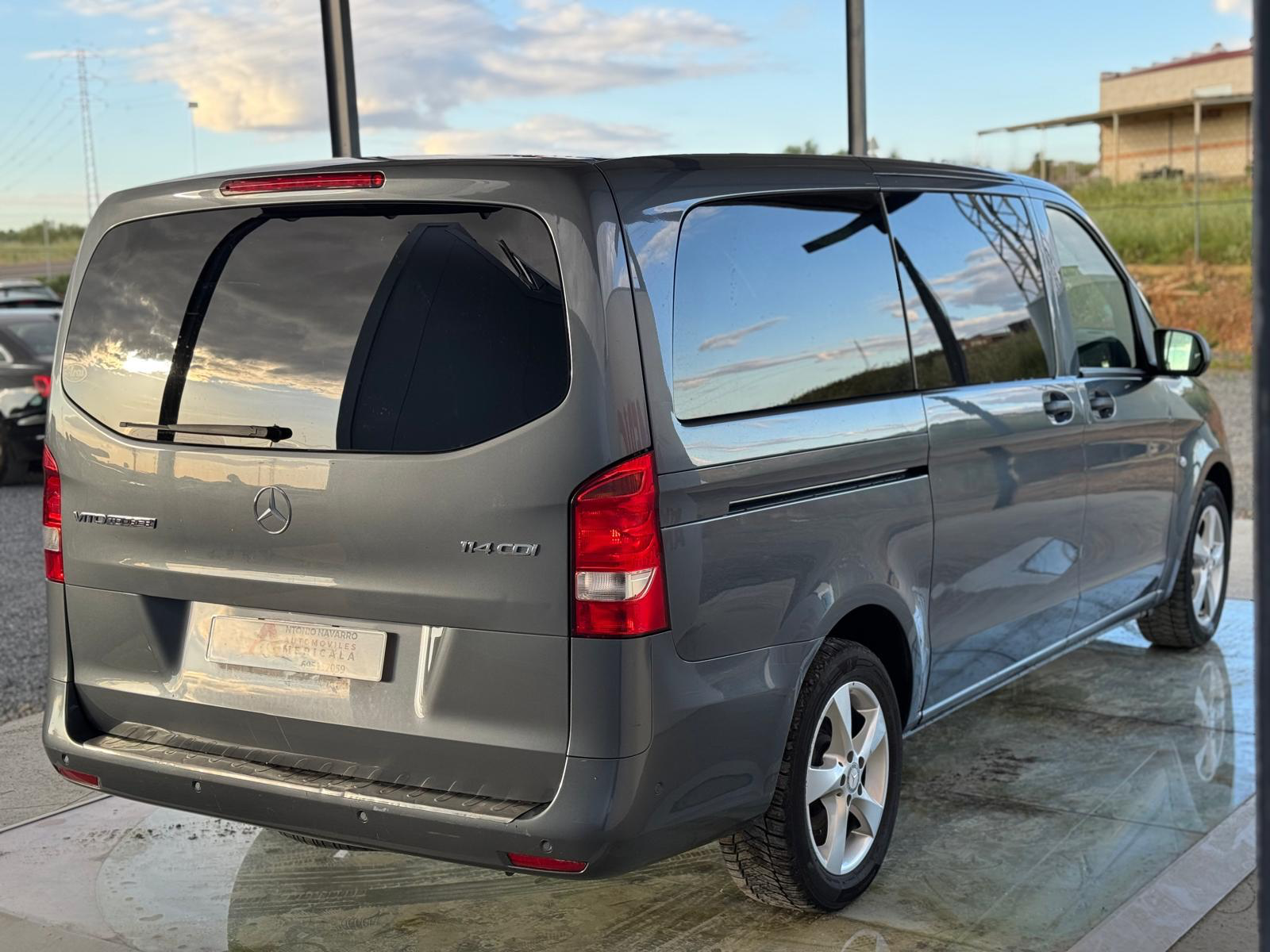 Mercedes-Benz Vito - Tourer - 114 CDI thumbnail 3