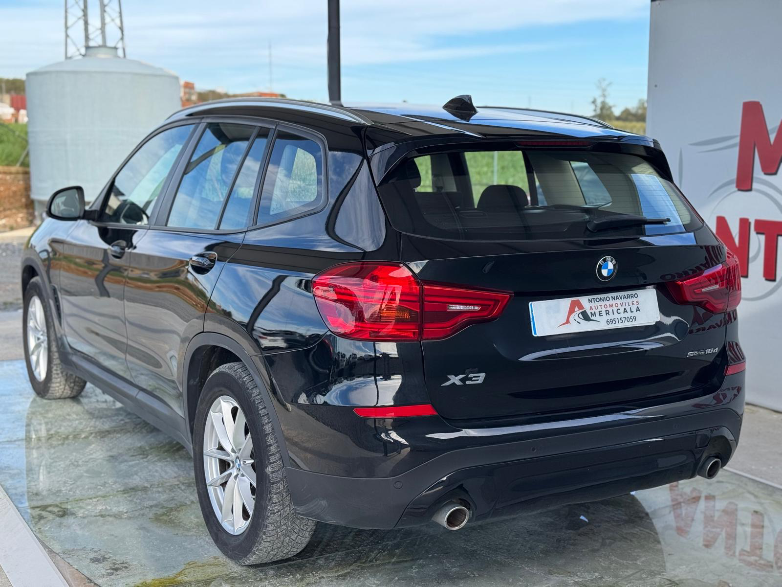 BMW X3 - Sdrive 18d thumbnail 2