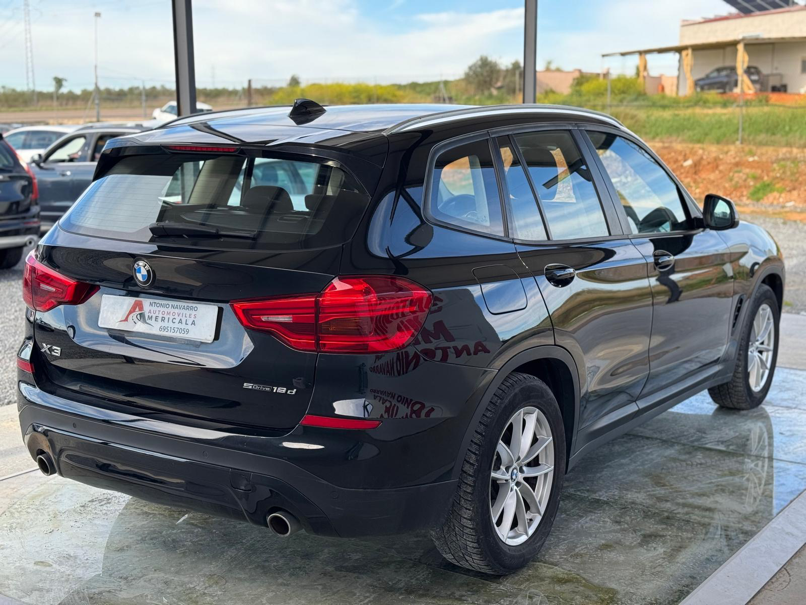 BMW X3 - Sdrive 18d thumbnail 3