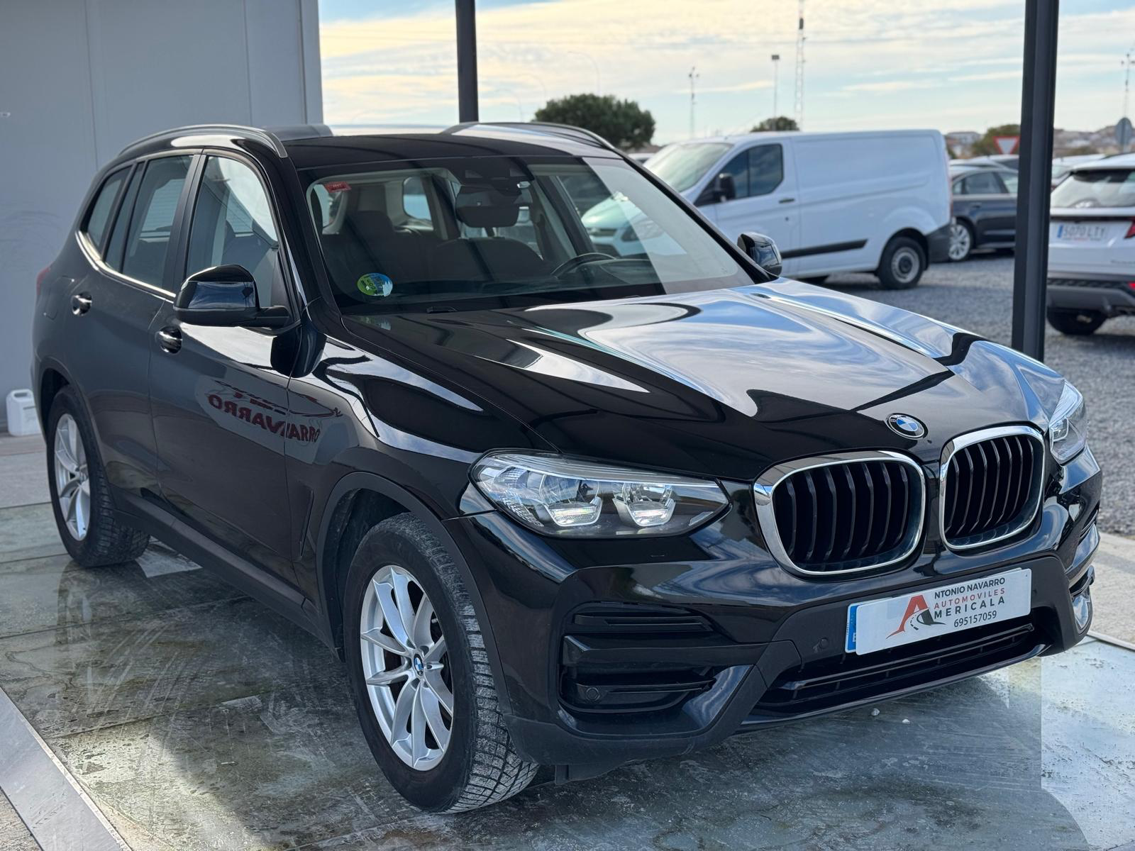 BMW X3 - Sdrive 18d thumbnail 4