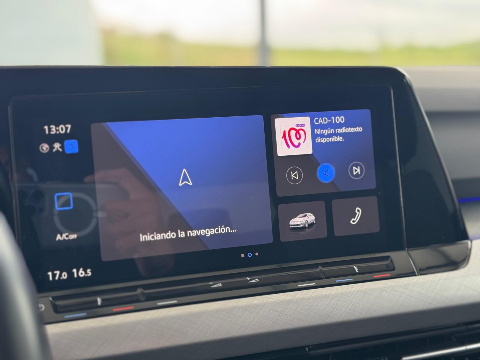 Volkswagen Golf - Life 1.0 eTSI DSG thumbnail 9