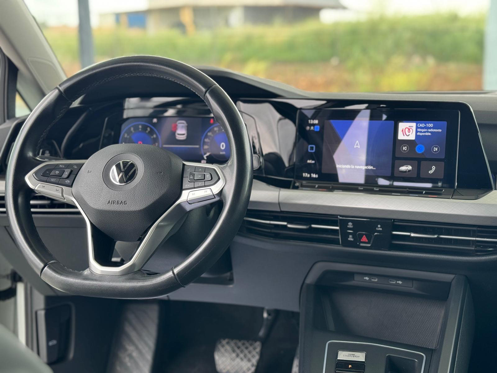 Volkswagen Golf - Life 1.0 eTSI DSG thumbnail 13