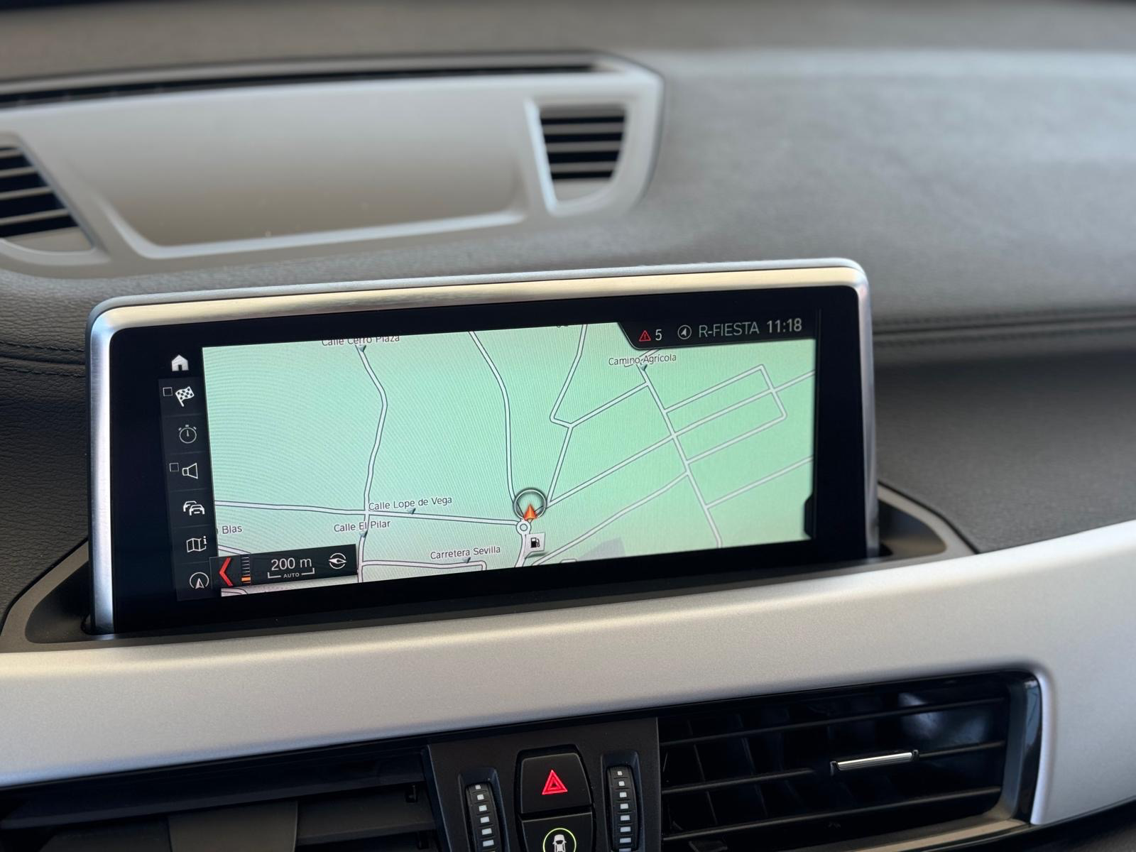 BMW X2 - sDrive18d thumbnail 9