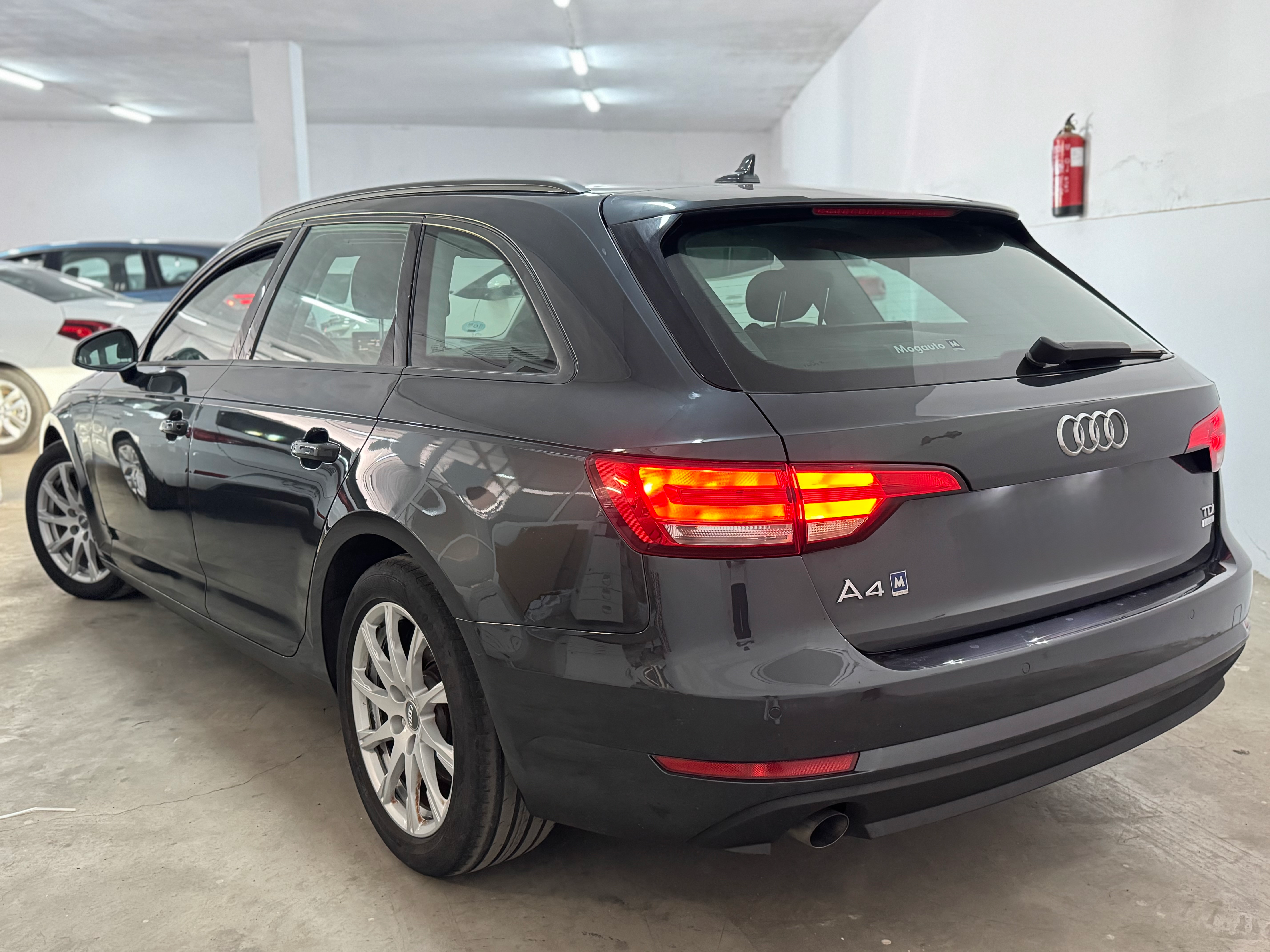 AUDI A4 familiar - ULTRA- 2.0 TDI 150 CV thumbnail 2