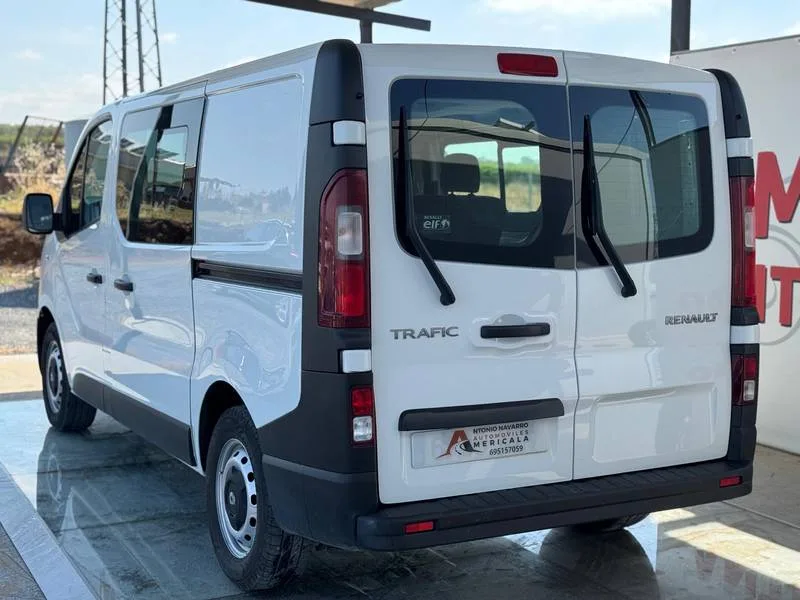 Renault Trafic 2.0d 120 cv thumbnail 4