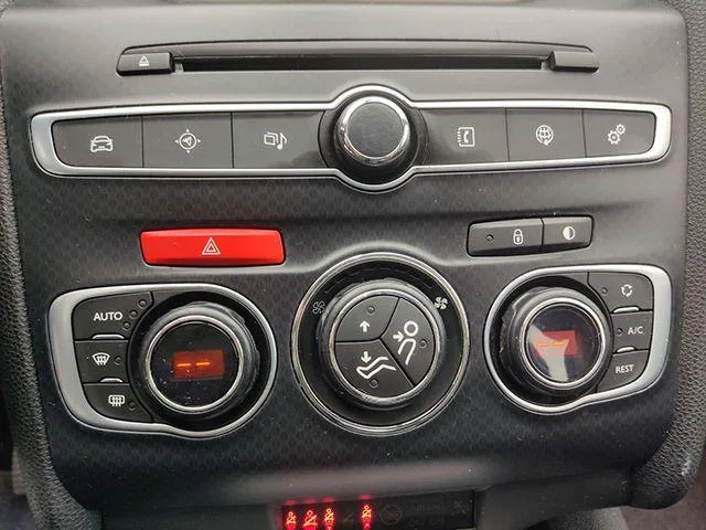 CITROEN – DS4 – 1.6 BlueHDi 100cv thumbnail 9