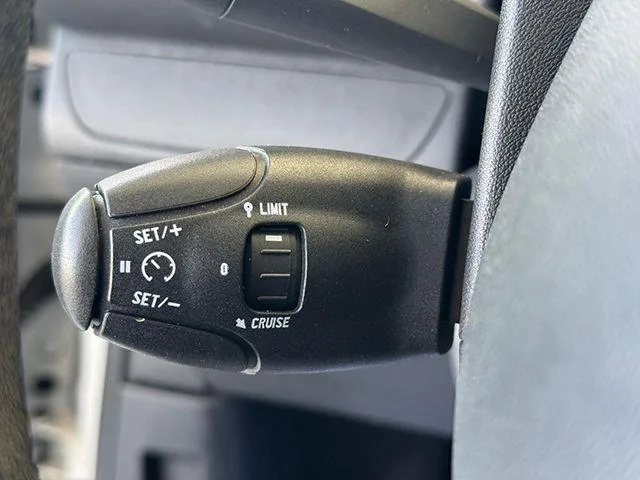 PEUGEOT – 208 – 1.6 BlueHDi 100cv thumbnail 12