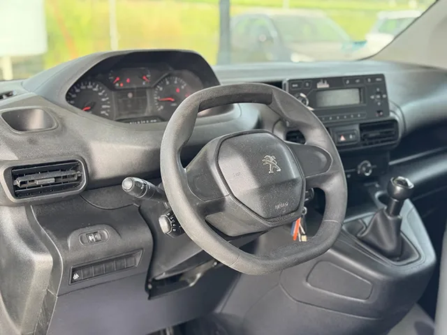 Peugeot Rifter 1.5 HDi 75 cv thumbnail 10