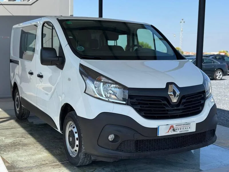 Renault Trafic 2.0d 120 cv thumbnail 2