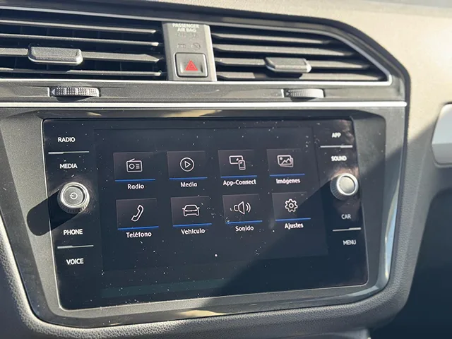 Volkswagen Tiguan 2.0d 150 cv thumbnail 13